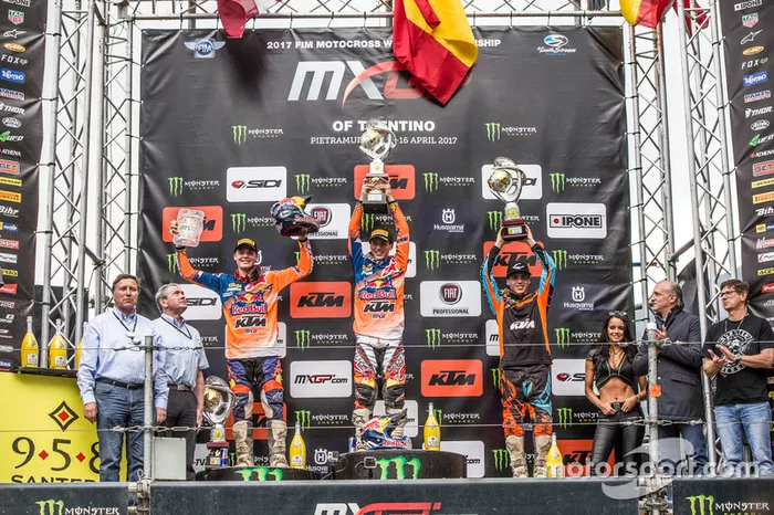 Podio MX2