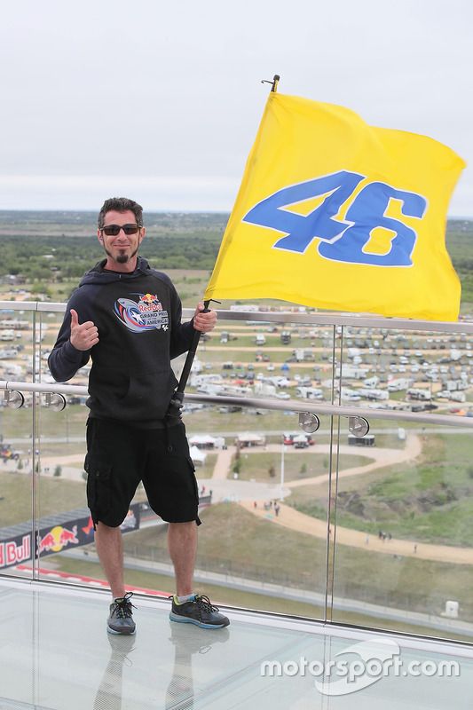 Fan de Valentino Rossi, Yamaha Factory Racing