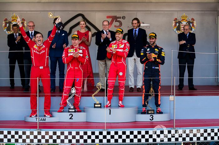 Em Monte Carlo, Vettel ganhou a posição de Kimi nos boxes, levantando ainda mais as suspeitas. As três partes - Vettel, Kimi e Ferrari - negam tal condição.