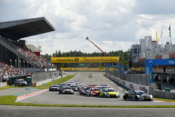 Старт, лідирує Рене Раст, Audi Sport Team Rosberg, Audi RS 5 DTM