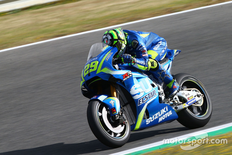 <img src="http://cdn-1.motorsport.com/static/custom/car-thumbs/MOTOGP_2017/BIKES/Suzuki.png" width="80" /> Team Suzuki Ecstar
