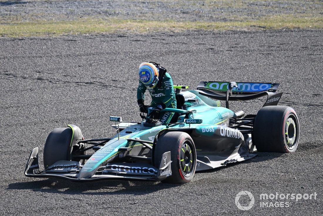 Fernando Alonso, accidente en Aston Martin Racing
