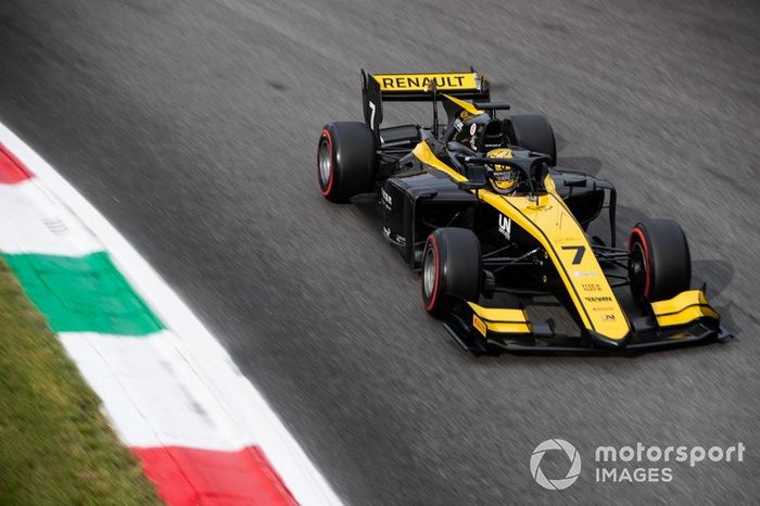 Guanyu Zhou, UNI Virtuosi Racing