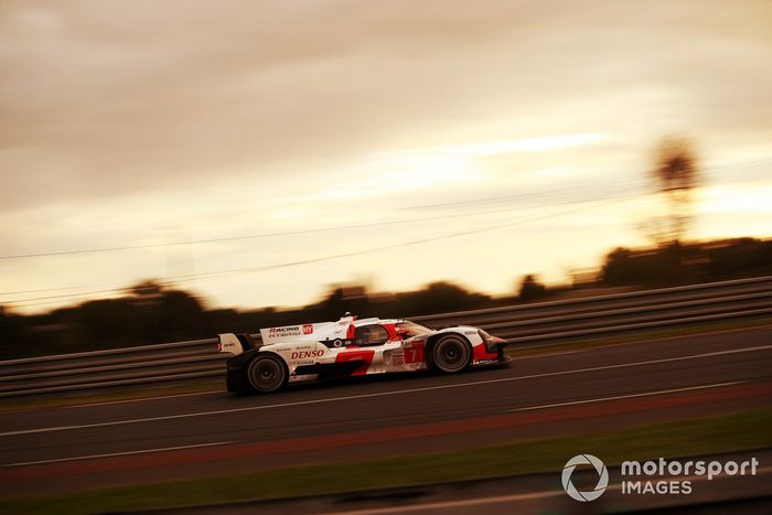 #7 Toyota Gazoo Racing Toyota GR010 - Hybrid Hypercar, Mike Conway, Kamui Kobayashi, José María López 