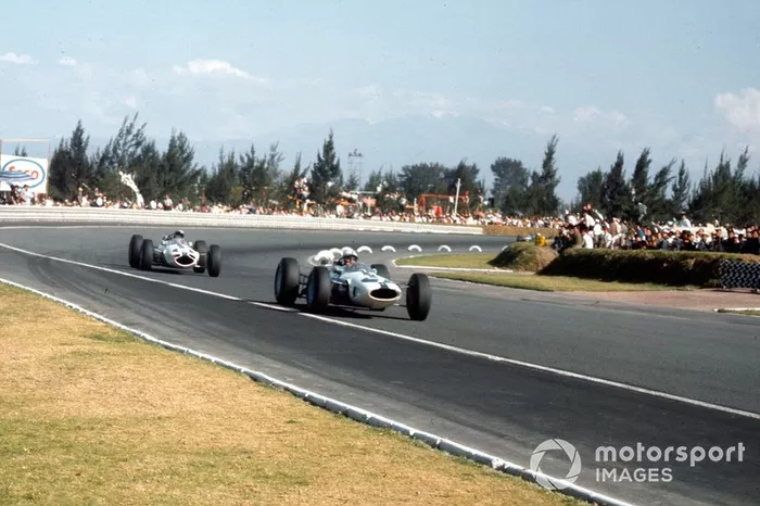 En la primera época del GP de México, el circuito llevaba el nombre de Magdalena Mixhuca, que era el nombre del parque donde se encuentra la pista. Con la muerte de los hermanos Ricardo y Pedro Rodríguez, el lugar pasó a llamarse así en la década de 1980.