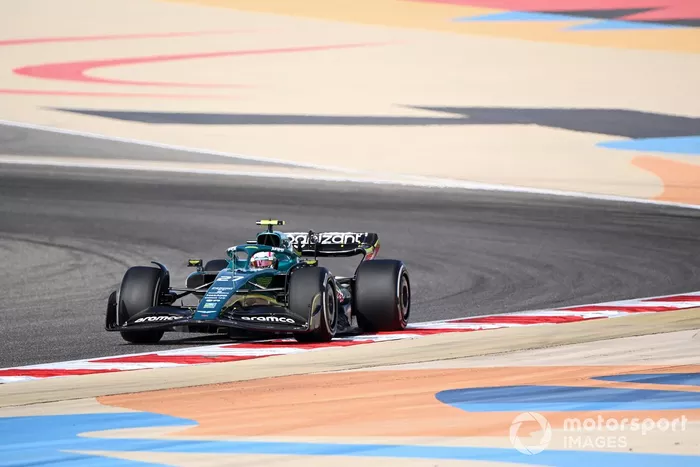 Nico Hulkenberg, Aston Martin AMR22
