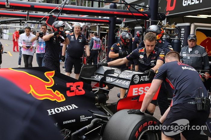 Detalles técnicos traseros del Red Bull 