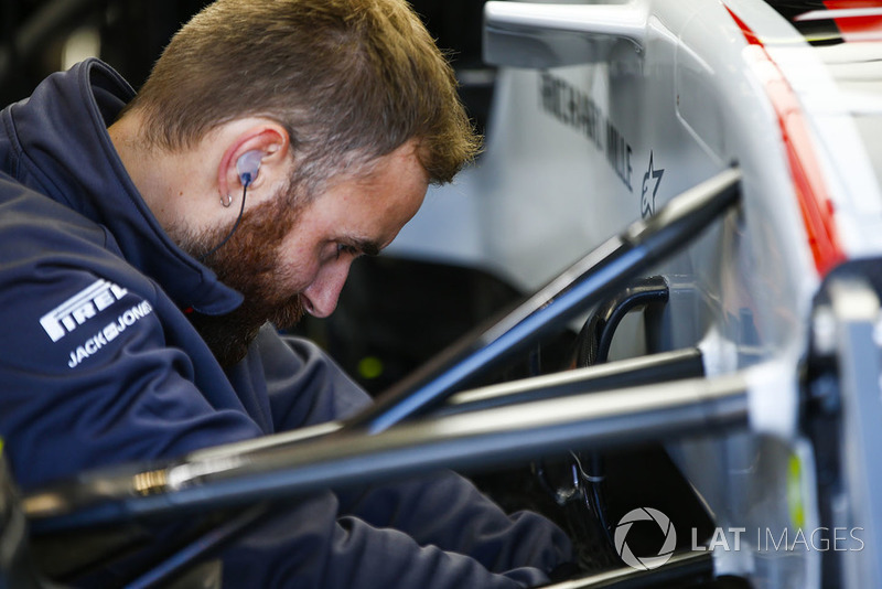 Haas F1 mühendisi