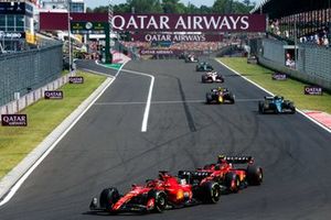 Charles Leclerc, Ferrari SF-23, Carlos Sainz, Fernando Alonso, Aston Martin AMR23, Sergio Pérez, Red Bull Racing RB19