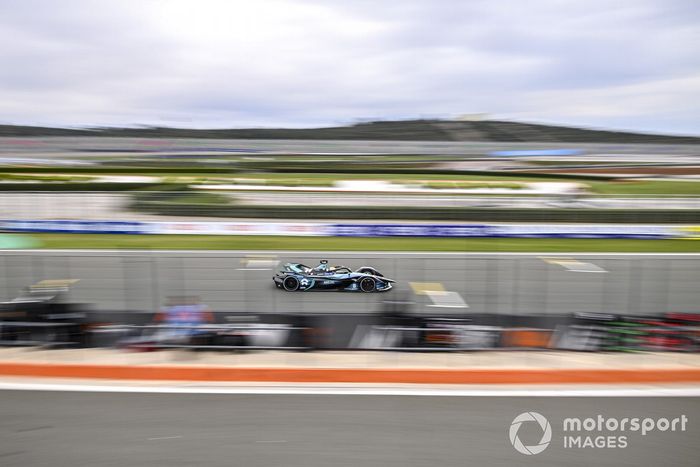 Oliver Turvey, NIO 333, NIO 333 001