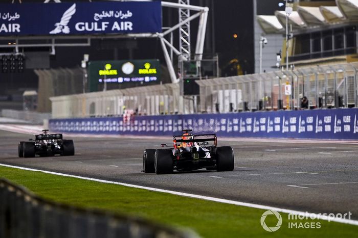 Lewis Hamilton, Mercedes W12, Max Verstappen, Red Bull Racing RB16B