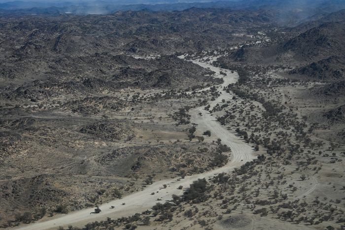 #305 Bahrain Raid Xtreme Hunter: Sebastien Loeb, Daniel Elena