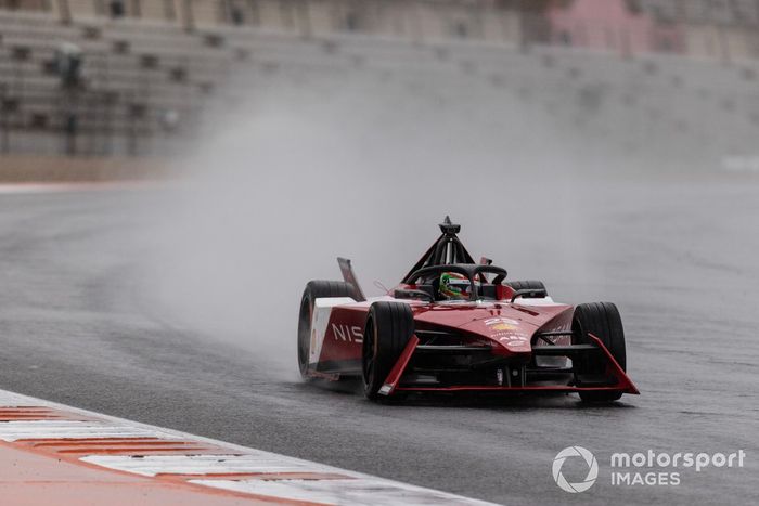 Sacha Fenestraz, Nissan