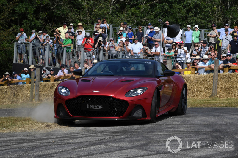 La nouvelle Aston Martin DBS Superleggera