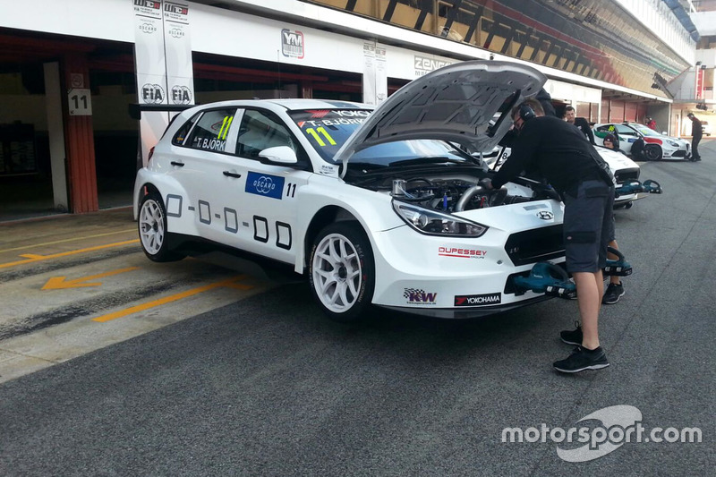 Автомобиль Hyundai i30 N TCR, Теда Бьорка, YMR