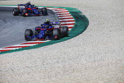 Pierre Gasly, Scuderia Toro Rosso STR13 and Brendon Hartley, Scuderia Toro Rosso STR13