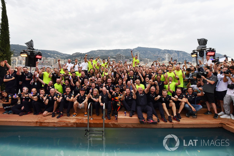 Daniel Ricciardo, Red Bull Racing and the team celebrate at the Red Bull Energy Station swimming pool