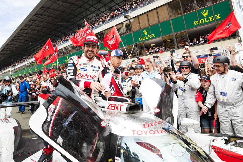 Winnaars #8 Toyota Gazoo Racing Toyota TS050: Sébastien Buemi, Kazuki Nakajima, Fernando Alonso