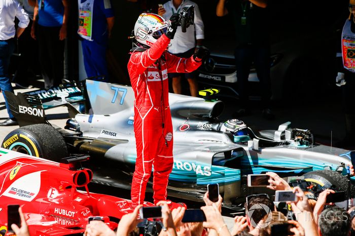 Ganador de la carrera Sebastian Vettel, Ferrari