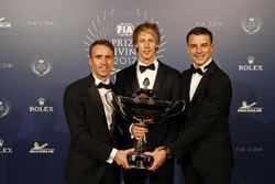 Brendon Hartley con Timo Bernhardt y Earl Bamber