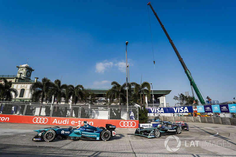 Oliver Turvey, NIO Formula E Team, Nelson Piquet Jr., Jaguar Racing