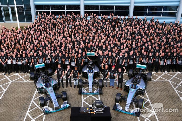 Celebración tripe campeonato Mercedes AMG