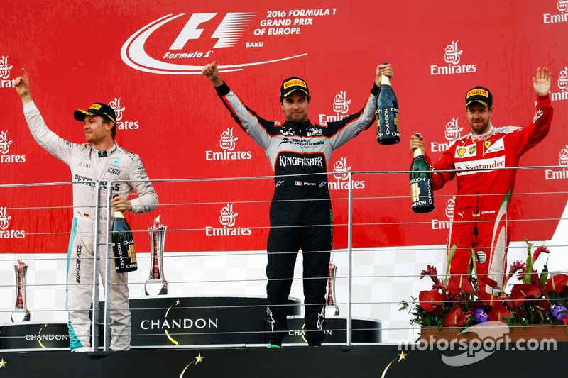 2016. Баку. Подіум: 1. Ніко Росберг, Mercedes. 2. Себастьян Феттель, Ferrari. 3. Серхіо Перес, Force India - Mercedes