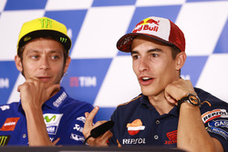 Valentino Rossi, Yamaha Factory Racing; Marc Marquez, Repsol Honda Team