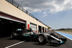 Pascal Wehrlein, Mercedes AMG F1 W06 Hybrid avec des pneus Pirelli 2017