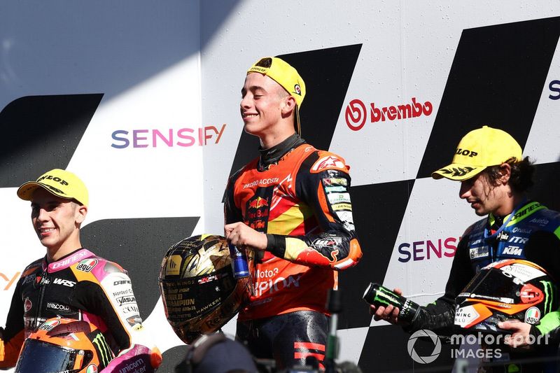 Podio: Pedro Acosta, Red Bull KTM Ajo, Andrea Migno, Rivacold Snipers Team, Niccolo Antonelli, Reale Avintia Moto3