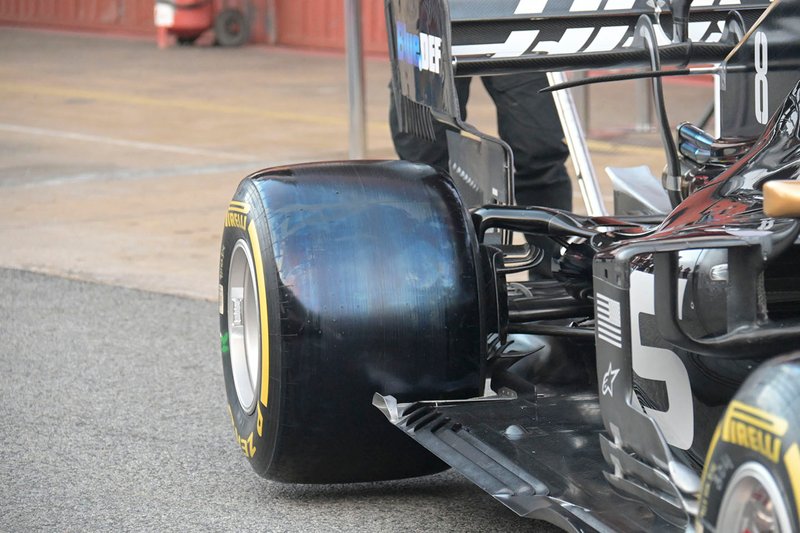 Haas VF-19