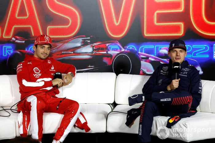 Ganador de la pole Charles Leclerc, Scuderia Ferrari, Max Verstappen, Red Bull Racing