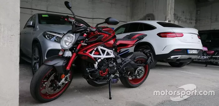 La MV Agusta Brutale 800 RR LH44 que luce Lewis Hamilton este fin de semana en Hungaroring