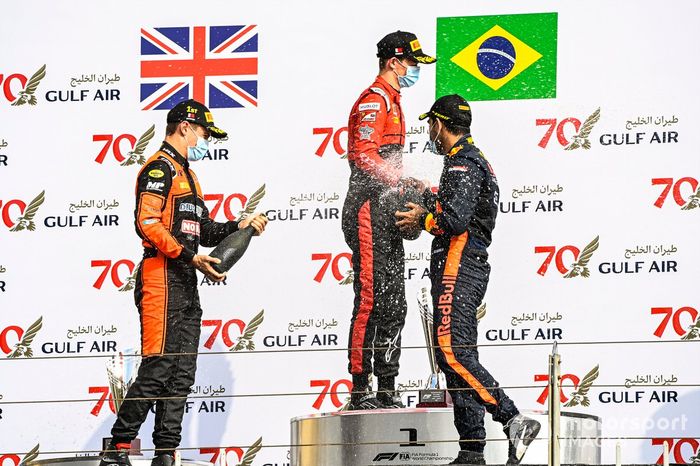 Felipe Drugovich, MP Motorsport, Callum Ilott, UNI-Virtuosi y Jehan Daruvala, Carlin 