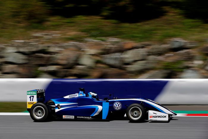 Julian Hanses, Carlin Dallara F317 - Volkswagen