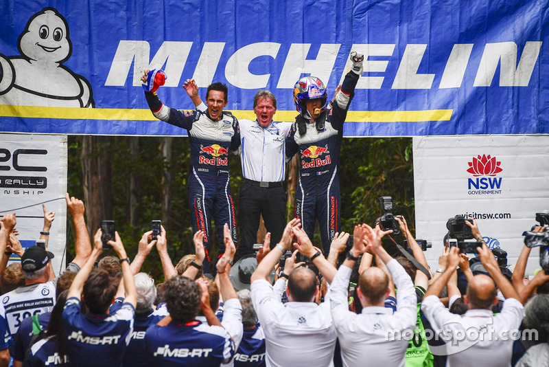 Чемпіони світу 2018 Себастьян Ож'є та Жюльєн Інграссія, Ford Fiesta WRC, M-Sport Ford, та Малкольм Вілсон