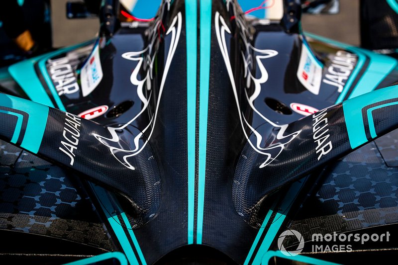 Кожух Jaguar I-Type 3