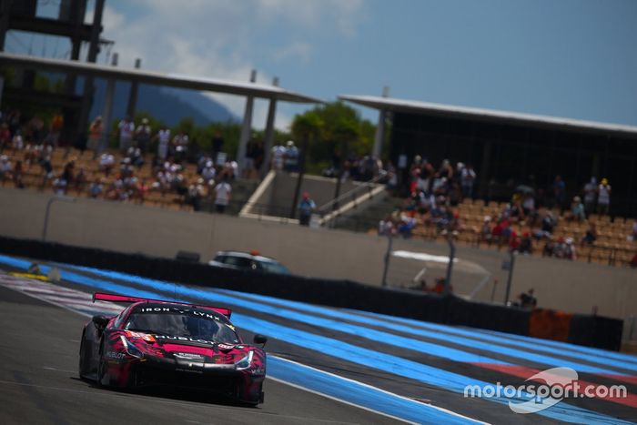 #83 Iron Lynx Ferrari F488 GTE EVO: Manuela Gostner, Michelle Gatting, Rahel Frey