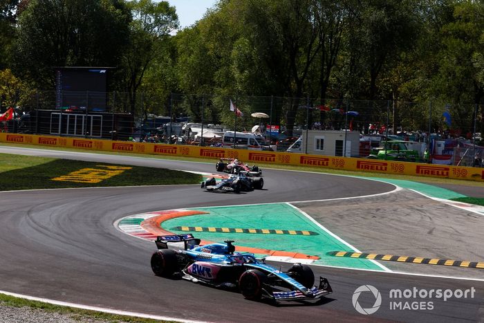 Fernando Alonso, Alpine A522, Pierre Gasly, AlphaTauri AT03, Valtteri Bottas, Alfa Romeo C42