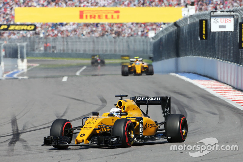 Kevin Magnussen, Renault Sport F1 Team RS16