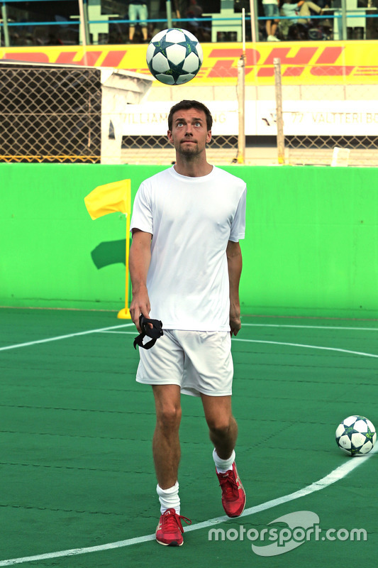 Partido a beneficio presentado por Heineken, Jolyon Palmer, Renault Sport F1 Team