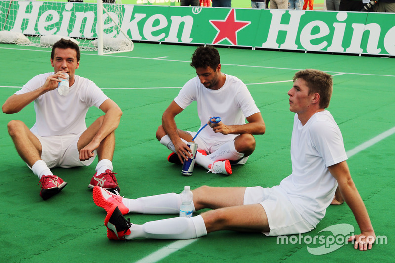 (L to R): Jolyon Palmer, Renault Sport F1 Team with Daniel Ricciardo, Red Bull Racing and Max Versta