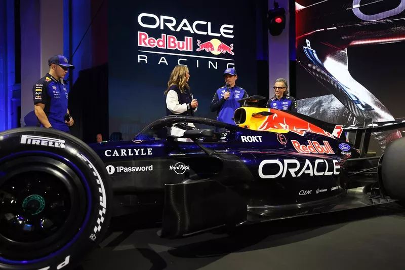 Isack Hadjar, Red Bull Racing, Max Verstappen, Red Bull Racing, Laurent Mekies, directeur de l'écurie Red Bull Racing 
