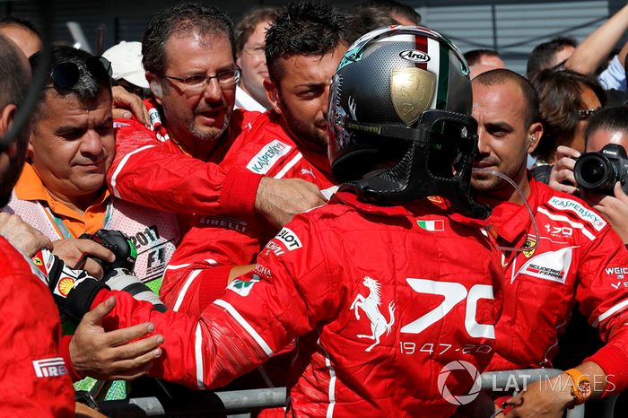 Minimizar daños, de eso se trató la carrera de Vettel. Salvó un podio pero perdió el liderato