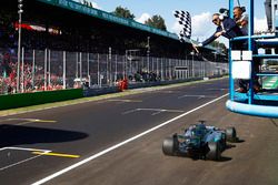 Race winner Lewis Hamilton, Mercedes AMG F1 W08