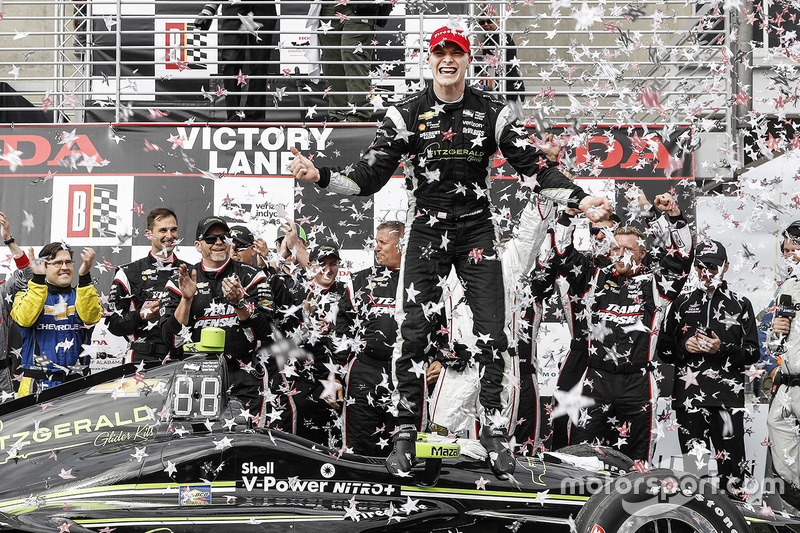 Race winner Josef Newgarden, Team Penske Chevrolet