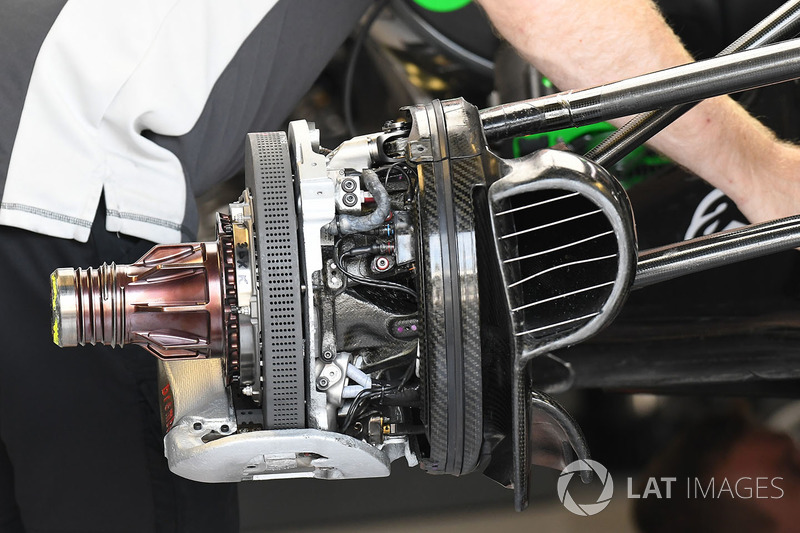 Haas F1 Team VF-17 front brake and wheel hub detail
