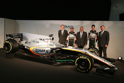 Andrew Green, Sahara Force India F1 Team Director técnico; Sergio Pérez, Sahara Force India F1 VJM10