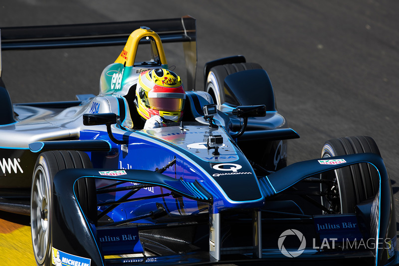 Rio Haryanto, drives the SPARK SRT_01E