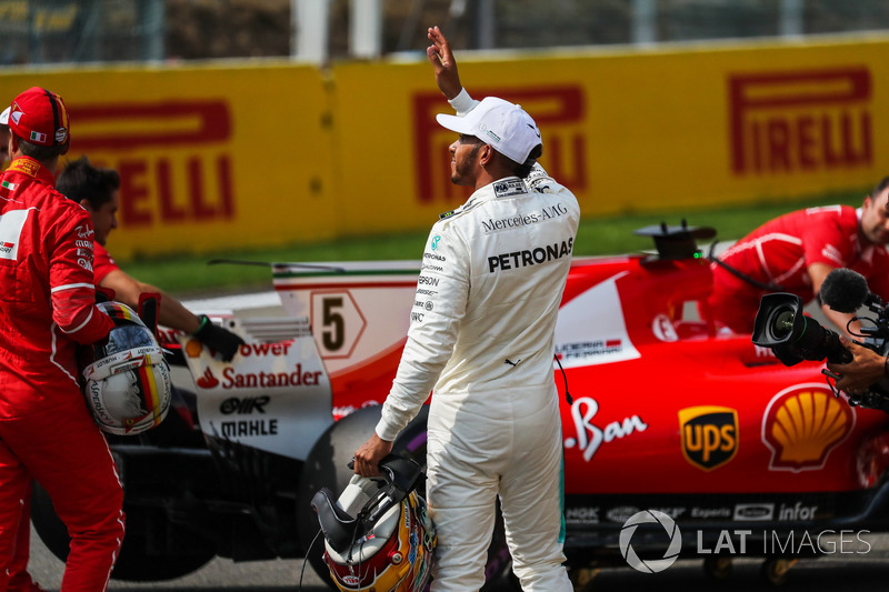 Polesitter Lewis Hamilton, Mercedes AMG F1 in parc ferme